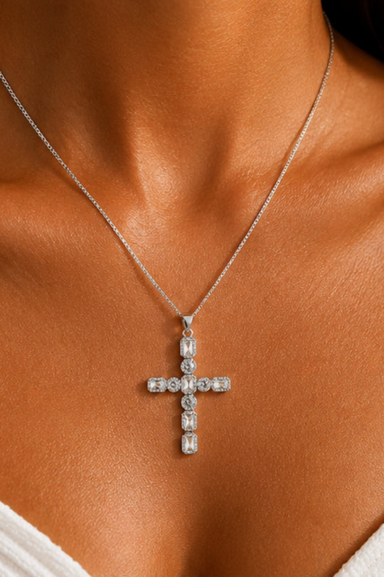 Large Cross Pendant Necklace – Silver